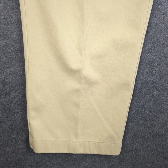 LL Bean Classic Fit Pleated Chinos Mens 42x32 Khaki Tan Cotton Pants - Picture 3 of 14